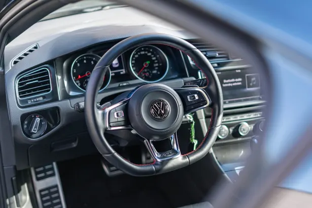 F Kasino Apl Android/iOS